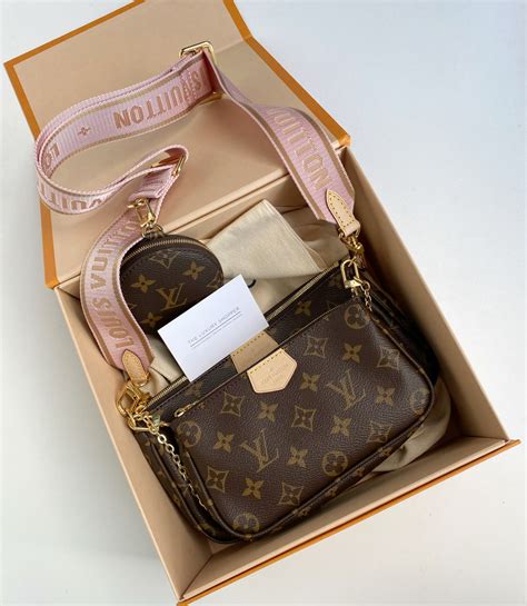 Products by Louis Vuitton: Multi Pochette Accessoires.